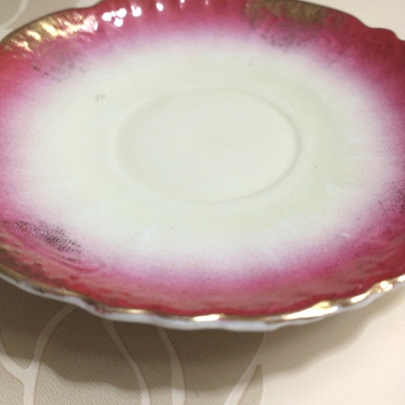 Hot Pink Scalloped Trinket Dish - Picture 3 of 4